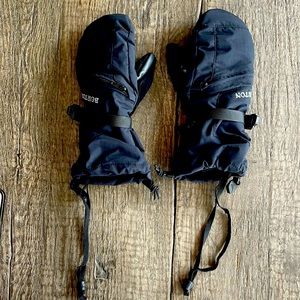 Kids Burton Black Ski Mittens in Medium